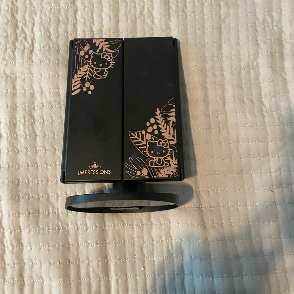 Impressions Black and Pink Card Holder with Elegant Design